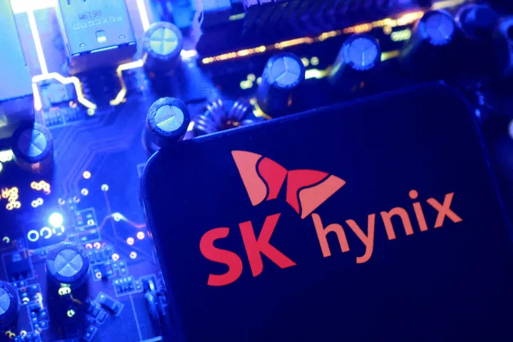 South Korean AI chipmaker SK hynix raises $26.5B in blockbuster US listing