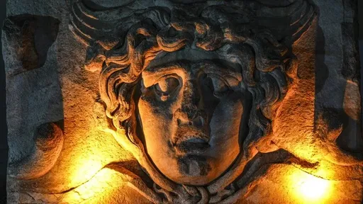 History comes alive when night falls at Türkiye's Temple of Apollo